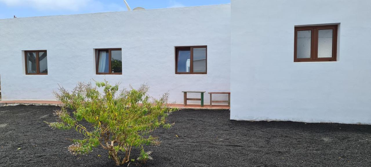 Casa Rural Yeyo En El Crater Del Volcan Tinguaton Екстер'єр фото